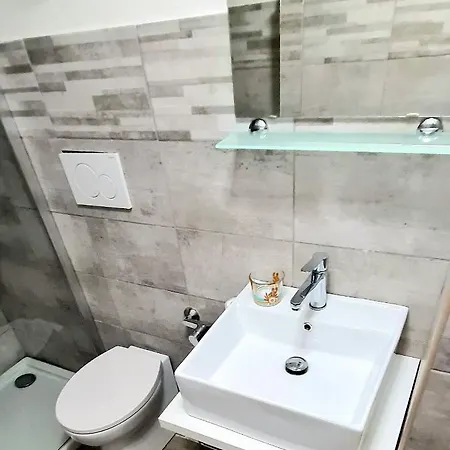 Seafront Marina Bay Apartment *