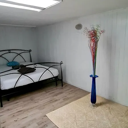 Seafront Marina Bay Apartment *