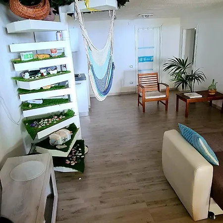 Seafront Marina Bay Apartment